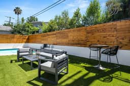 The Modern Serenity Retreat - Image 3