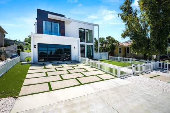 The Modern Serenity Retreat - Image 4